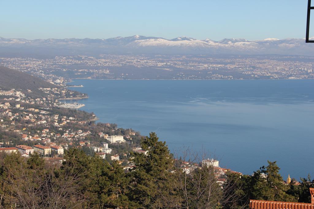 House Anastazia With Spectacular View Villa Ловран Екстериор снимка